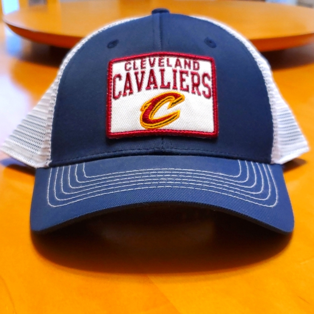 Cleveland Cavaliers mesh cap 🏀 Navy Blue with Maroon lettering, OS☆ adjustable